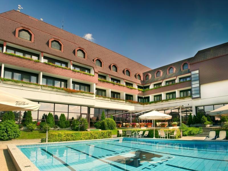 Hotel Sopron Exteriör bild