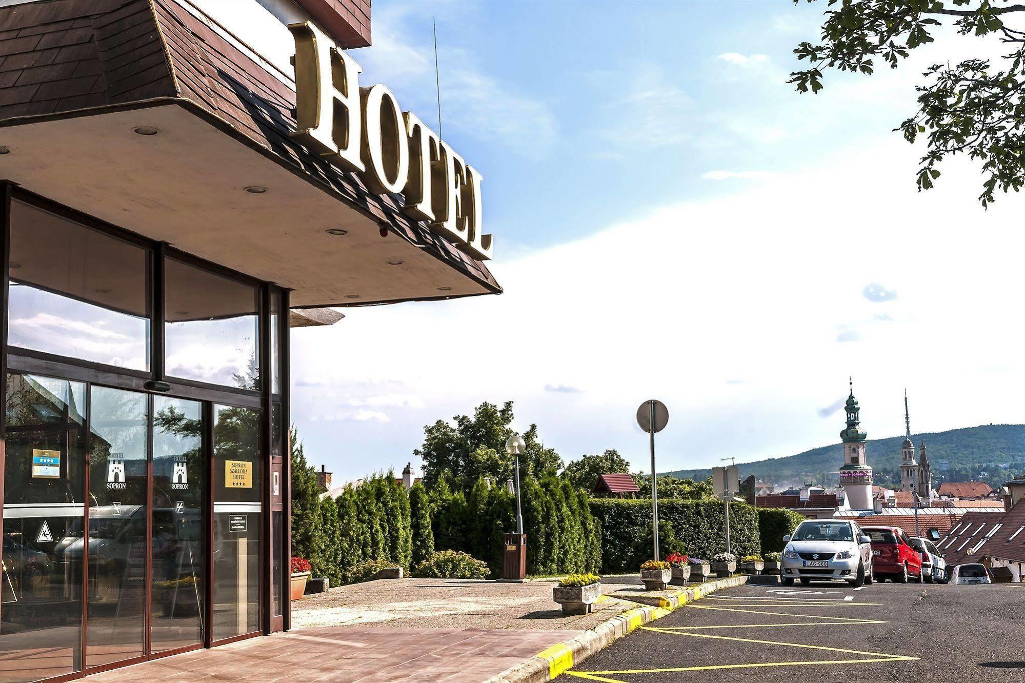 Hotel Sopron Exteriör bild
